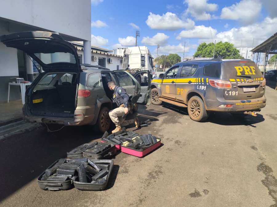 PRF prende casal com mais de 100 kg de maconha após perseguição em Três Passos