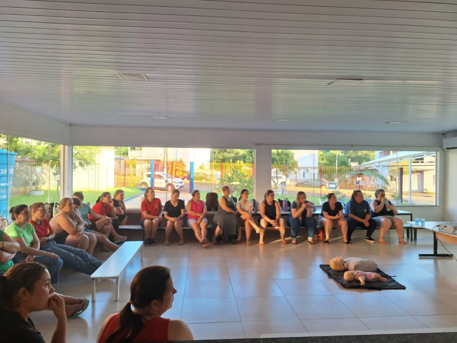Profissionais da educação de Barra Funda participam de capacitação em primeiros socorros