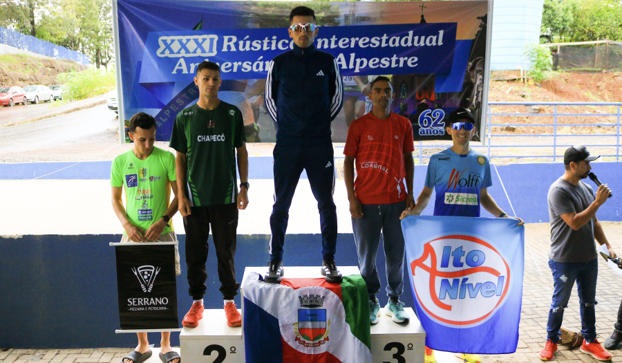 Kauã Vargas, de Rondinha, vence a Rústica de Alpestre